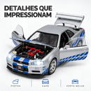 Miniatura Nissan Skyline GT-R R34 (Brian) — Velozes e Furiosos — 1:24 — Luz e Som — BrincAuto